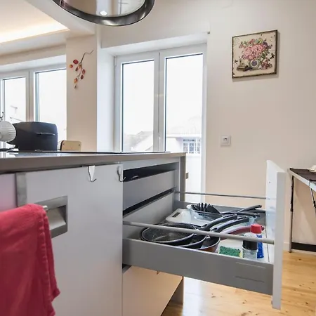 Apartman Lovelystay - Sunny 2 Bedroom *