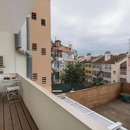 Lovelystay - Sunny 2 Bedroom *