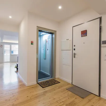 Lovelystay - Sunny 2 Bedroom Apartment